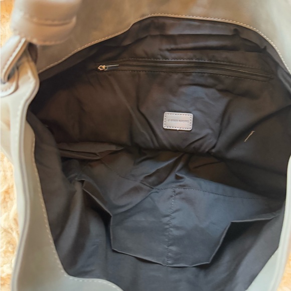 NIP 8 other reasons Betsy slouch tote in stone - Picture 5 of 7